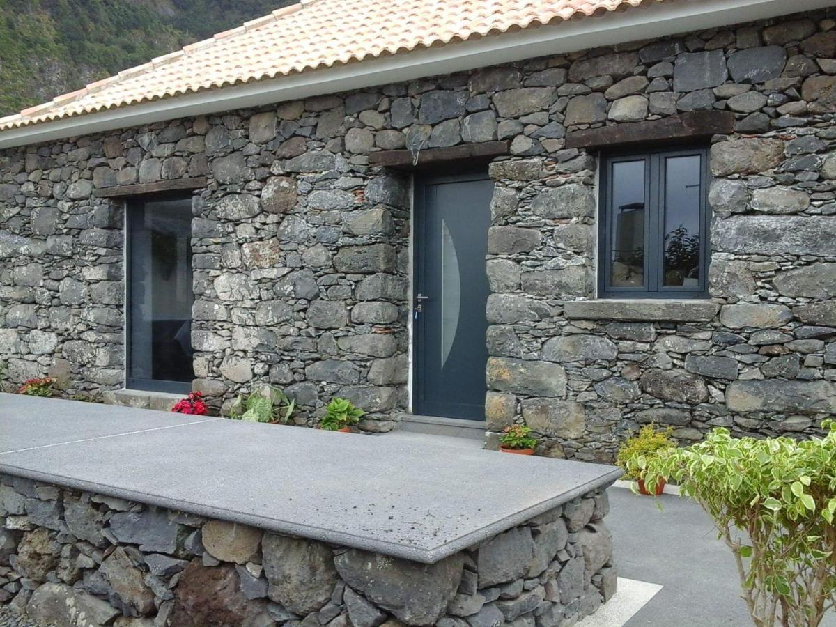 Cottage Quinze, Contemporary Designed Cottage With Swimming Pool Понта-Делгада Экстерьер фото
