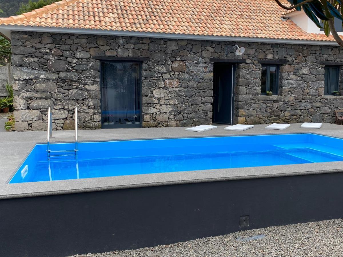 Cottage Quinze, Contemporary Designed Cottage With Swimming Pool Понта-Делгада Экстерьер фото